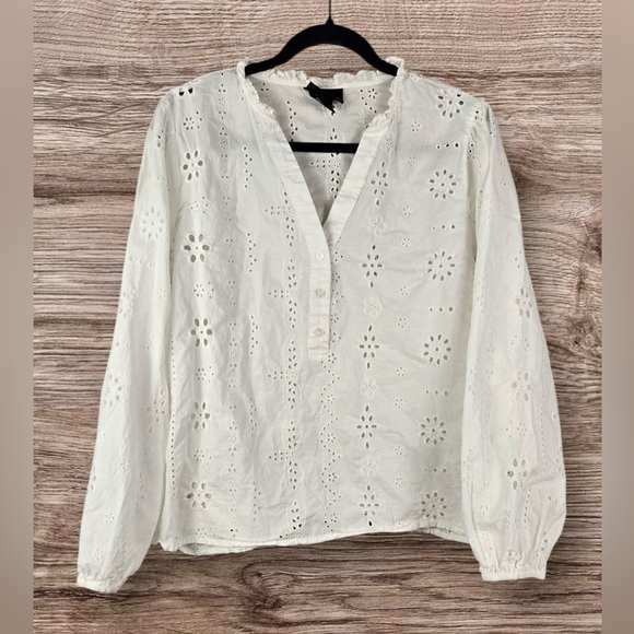 Liv Los Angeles Tops - Liv Los Angeles Elegant White Eyelet Blouse for Women💕